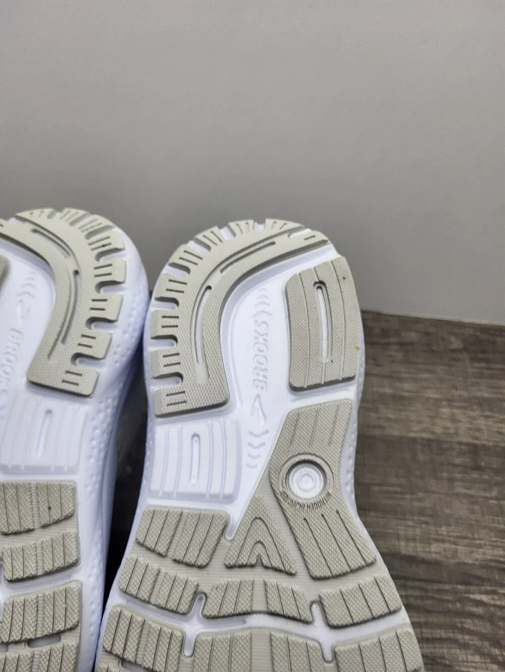 Brooks gently used